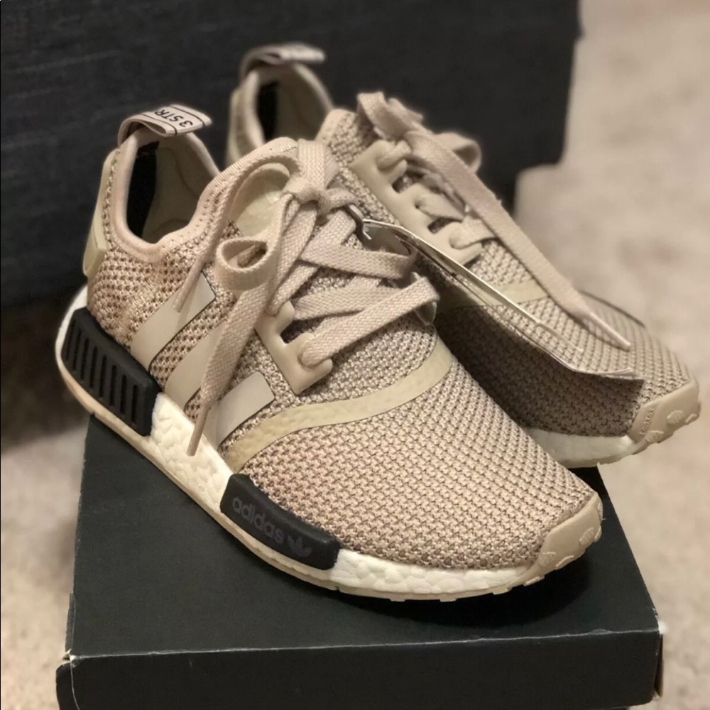 Adidas nmd r1 women